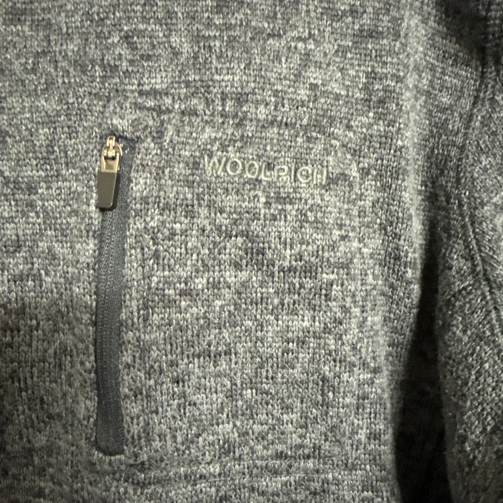 Woolrich make stand fleece